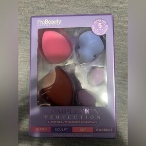 NEW makeup sponge set